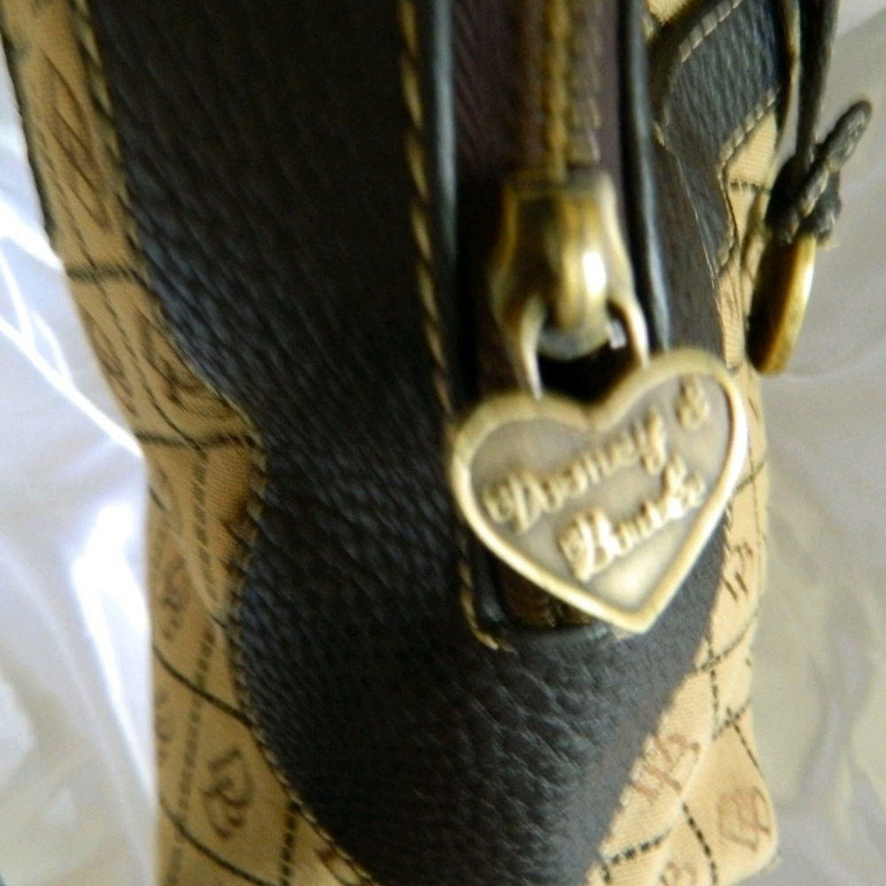 Dooney And Bourke Logo Canvas Shoulder Bag - Picture 5 of 11
